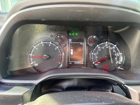 Certified 2023 Toyota 4Runner SR5 Premium w/ Moonroof Package AWD/4WD image 6