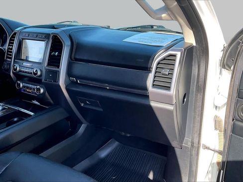 Used 2021 Ford Expedition Platinum AWD/4WD image 18