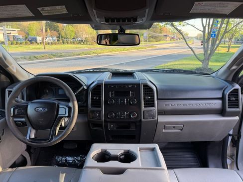 Used 2017 Ford F250 XL w/ Power Equipment Group AWD/4WD image 10