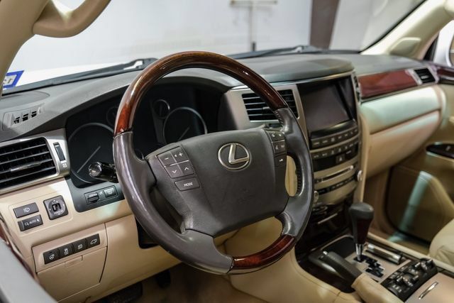 Used 2014 Lexus LX 570 4WD image 19
