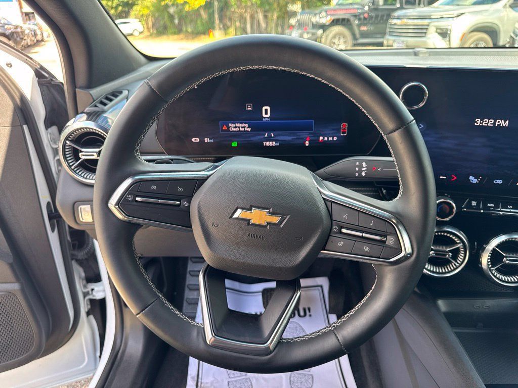 Used 2024 Chevrolet Blazer EV LT AWD/4WD image 27