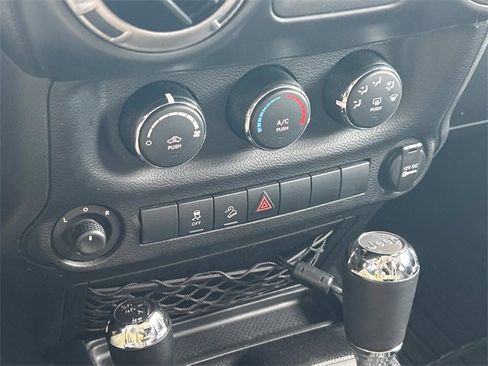 Used 2013 Jeep Wrangler Unlimited Sport image 21