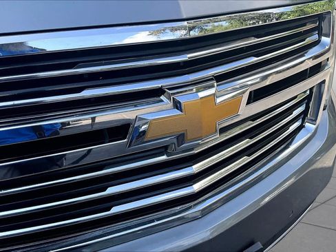 Used 2018 Chevrolet Suburban Premier AWD/4WD image 31