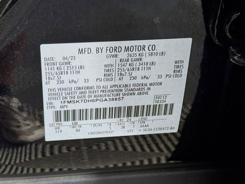 Used 2023 Ford Explorer XLT image 31