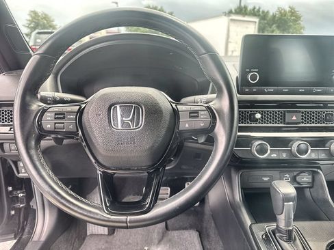 Used 2024 Honda Civic Sport image 14