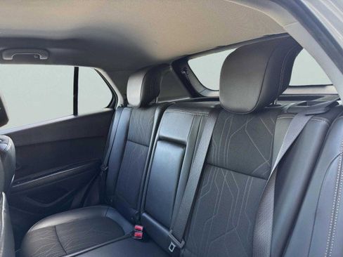 Used 2021 Chevrolet Trax LT w/ Driver Confidence Package image 34