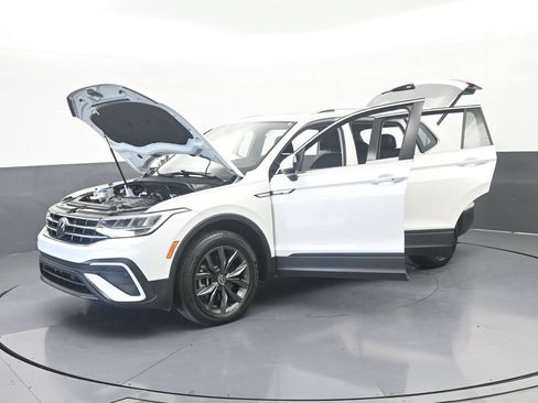 Used 2023 Volkswagen Tiguan SE FWD image 73