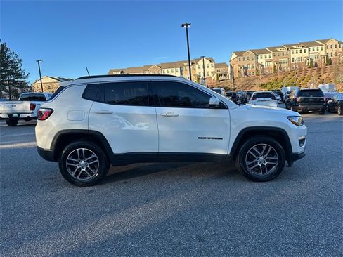 Used 2018 Jeep Compass Latitude w/ Cold Weather Group image 8