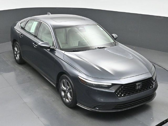 Certified 2023 Honda Accord EX image 35