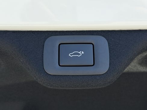 New 2026 Lexus ES 500e AWD/4WD image 13