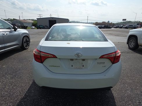 Used 2017 Toyota Corolla LE FWD image 5