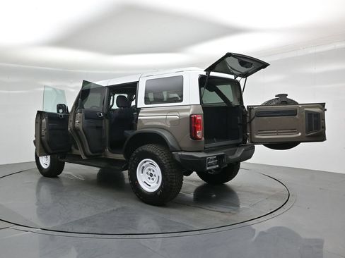 Certified 2026 Ford Bronco Heritage Edition AWD/4WD image 33