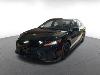 Used 2025 Toyota Camry SE video 2