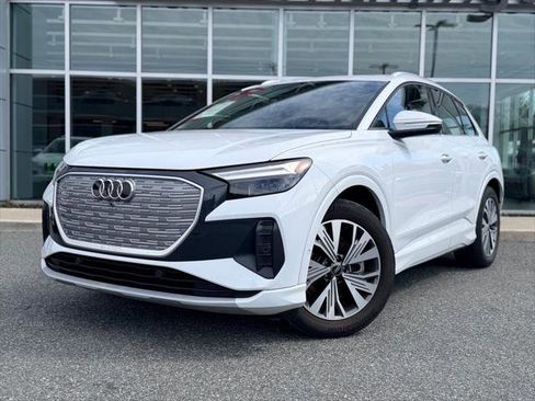 Certified 2024 Audi Q4 e-tron Premium Plus RWD image 2