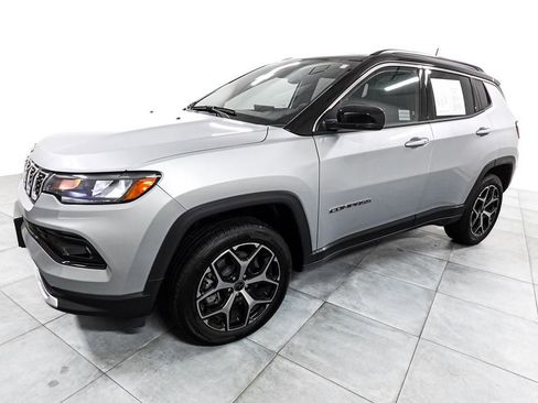 New 2026 Jeep Compass Limited w/ Sun, Sound & Navigation Group AWD/4WD image 4