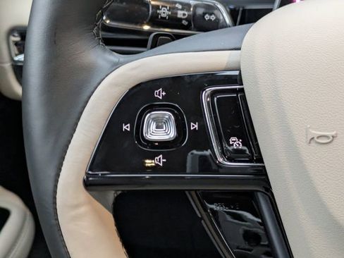 New 2026 Lincoln Corsair Reserve image 19