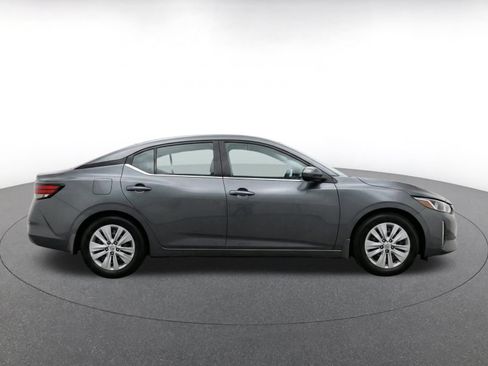 Used 2025 Nissan Sentra S FWD image 9