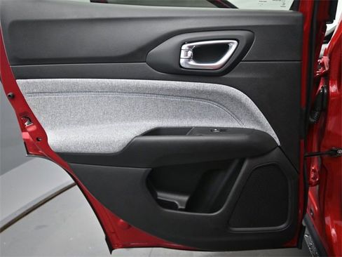 New 2025 Jeep Compass Sport image 14