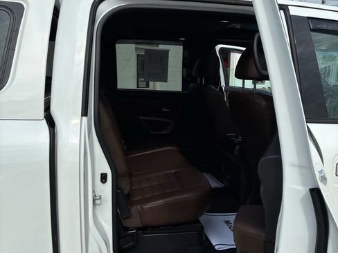 Used 2022 Nissan Titan Platinum Reserve w/ Moonroof Package AWD/4WD image 5