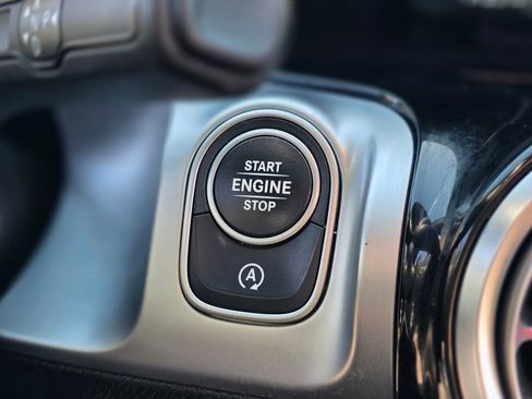 Used 2022 Mercedes-Benz GLB 250 image 36