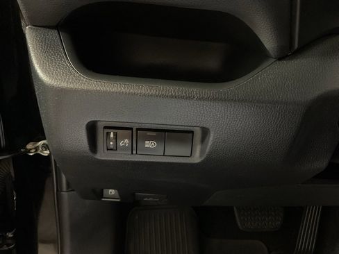 Used 2021 Toyota RAV4 LE image 26