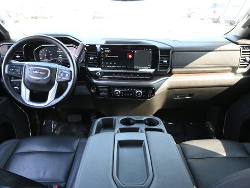 Used 2025 GMC Sierra 1500 SLT image 30