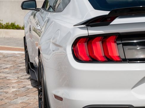 Used 2022 Ford Mustang Shelby GT500 w/ Technology Package image 45