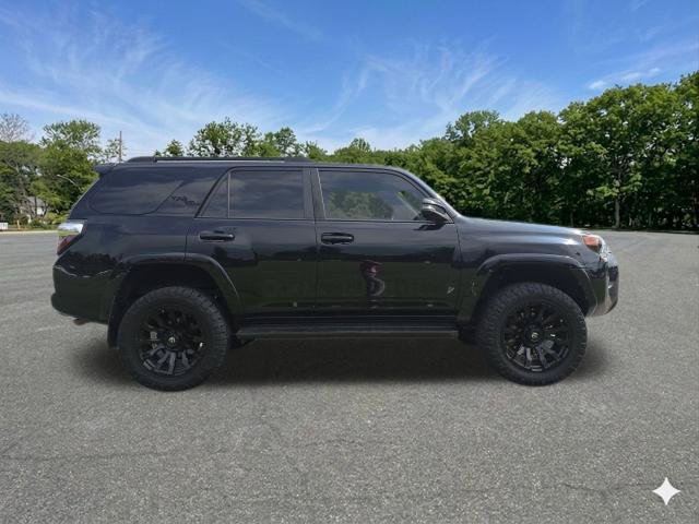 Used 2020 Toyota 4Runner TRD Off-Road Premium w/ Moonroof Package AWD/4WD image 26