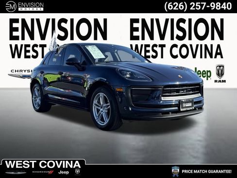 Used 2022 Porsche Macan w/ Premium Package Plus image 1