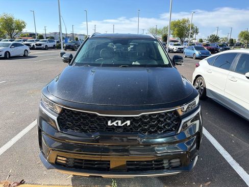 Used 2022 Kia Sorento SX Prestige AWD/4WD image 2