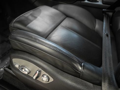 Used 2022 Porsche Macan AWD/4WD image 34