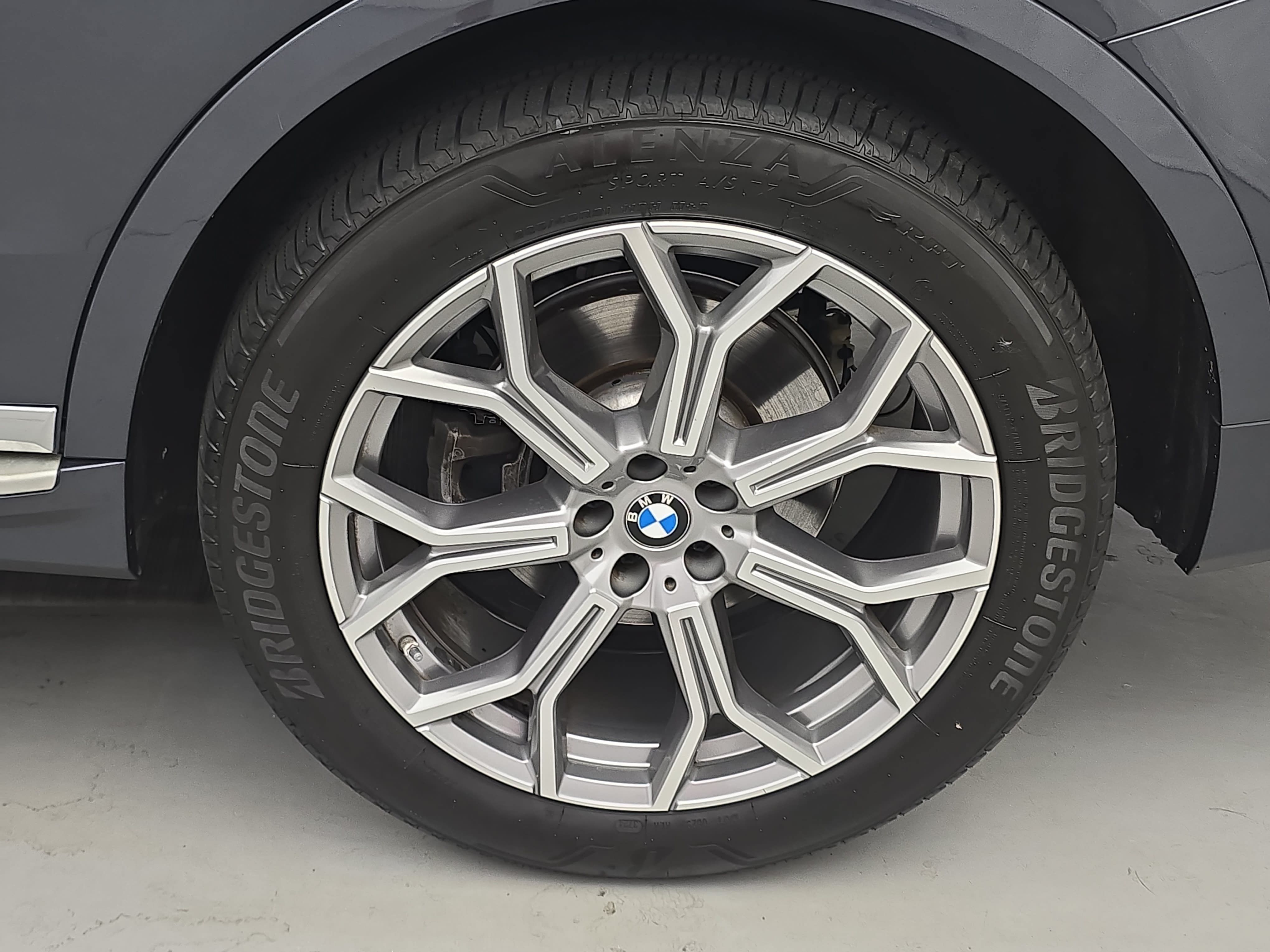 Used 2022 BMW X7 xDrive40i w/ Premium Package AWD/4WD image 38