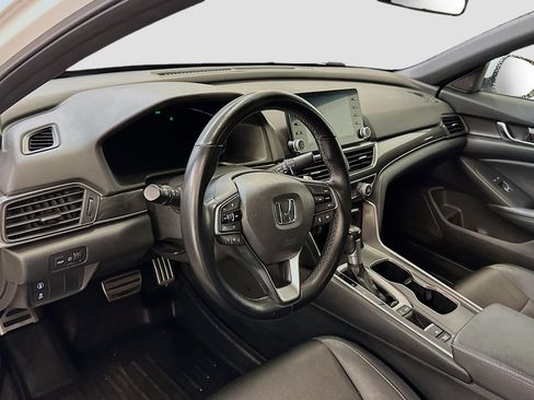 Used 2019 Honda Accord Sport image 18