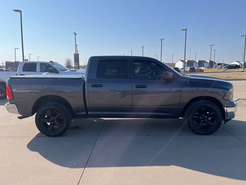 Used 2017 RAM 1500 Classic SLT image 6