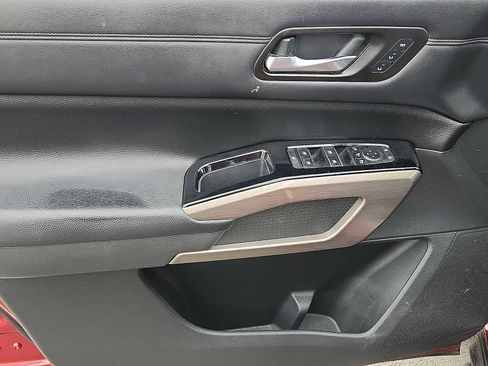 Used 2022 Nissan Pathfinder Platinum w/ Cargo Package image 12