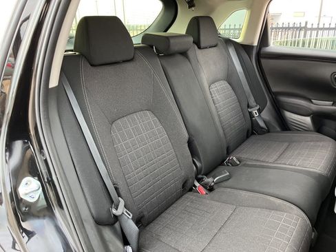 Certified 2025 Honda HR-V LX image 26