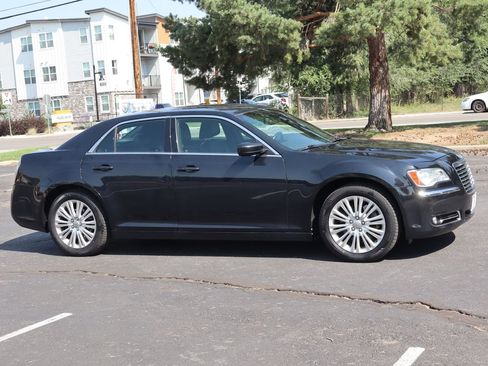 Used 2013 Chrysler 300 AWD w/ Driver Convenience Group image 2