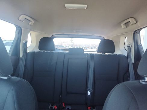 Used 2023 Nissan Rogue S image 26