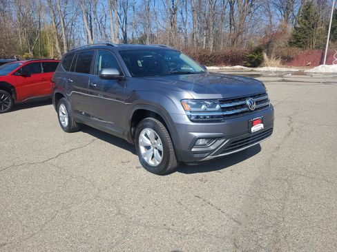 Used 2018 Volkswagen Atlas SE image 3