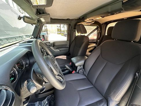 Used 2013 Jeep Wrangler Sport AWD/4WD image 5