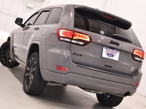 Used 2020 Jeep Grand Cherokee Altitude AWD/4WD image 36