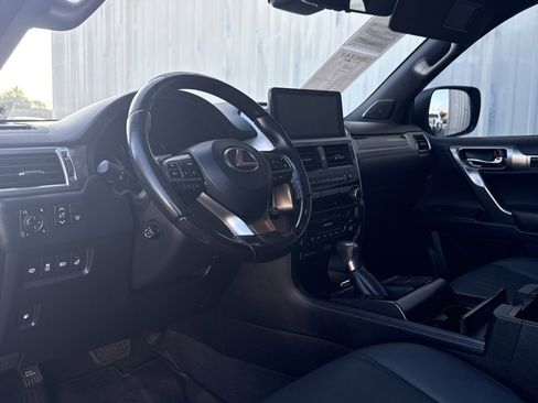 Used 2022 Lexus GX 460 Premium image 17