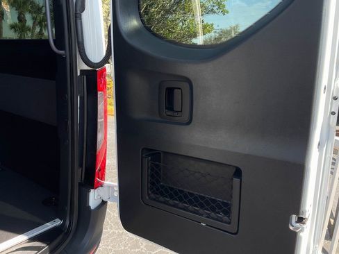 Used 2025 Mercedes-Benz Sprinter 2500 image 39