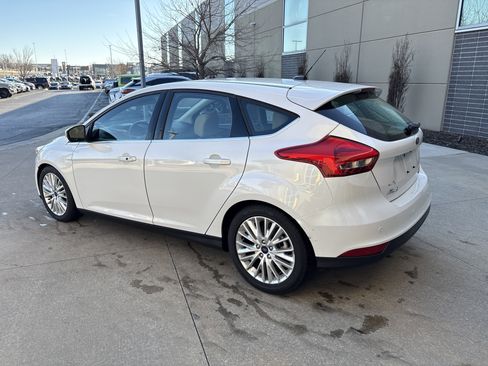 Used 2016 Ford Focus Titanium w/ Titanium Technology Package image 8
