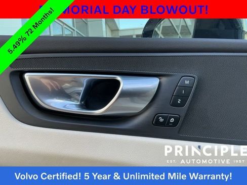 Certified 2025 Volvo XC60 B5 Core AWD/4WD image 27