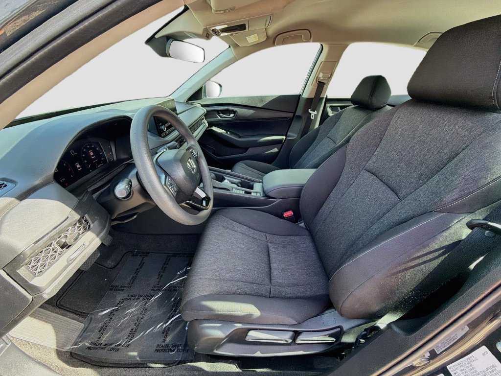 Certified 2025 Honda Accord LX image 18
