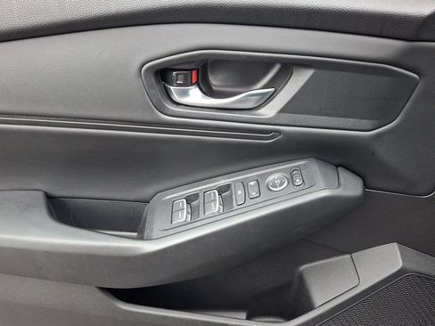 Used 2023 Honda Accord EX image 12