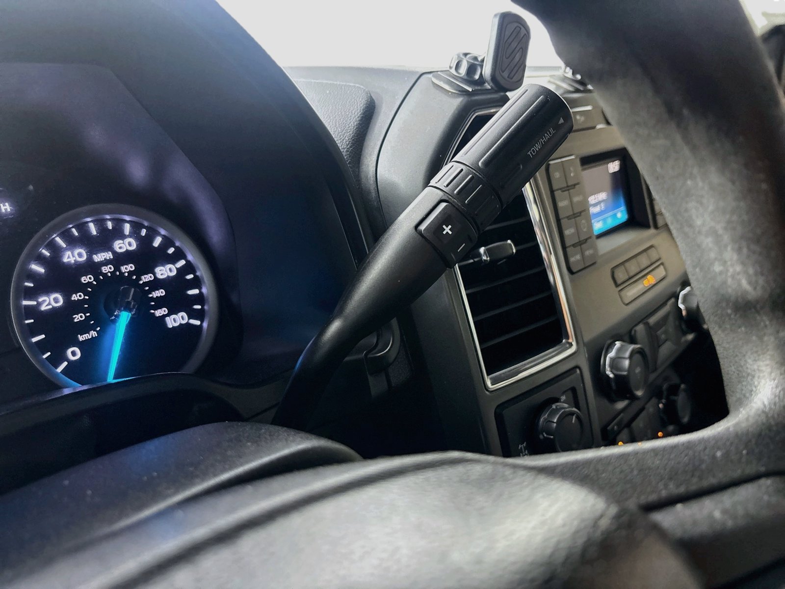 Used 2017 Ford F250 XLT w/ FX4 Off-Road Package AWD/4WD image 16