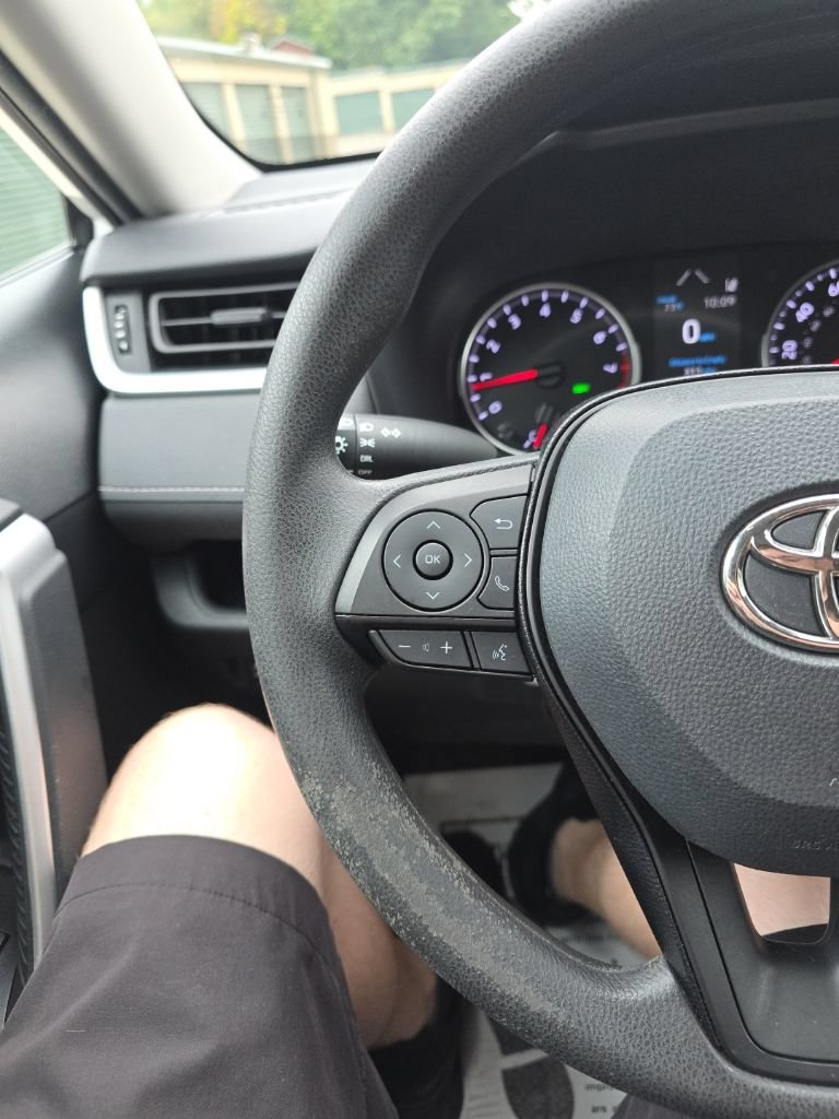 Certified 2021 Toyota RAV4 LE AWD/4WD image 24
