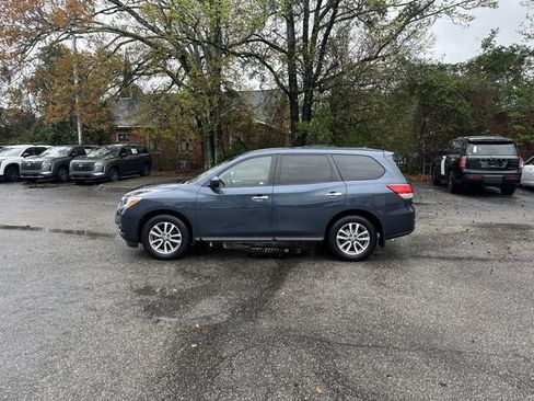 Used 2015 Nissan Pathfinder S image 8
